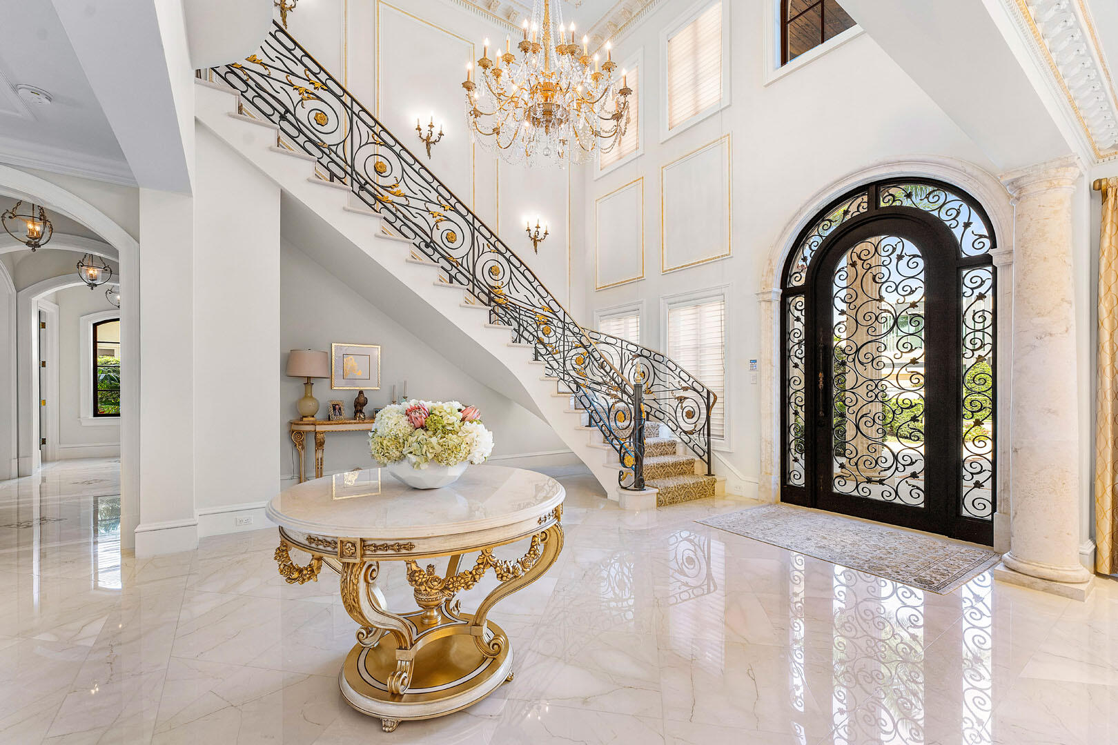 ROYAL PALM YACHT & COUNTRY CLUB - Residential