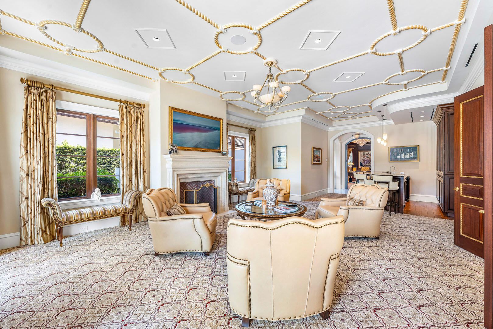 ROYAL PALM YACHT & COUNTRY CLUB - Residential