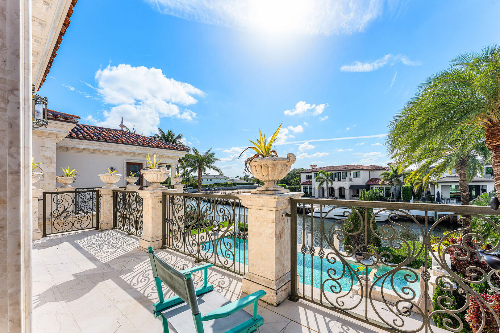 ROYAL PALM YACHT & COUNTRY CLUB - Residential