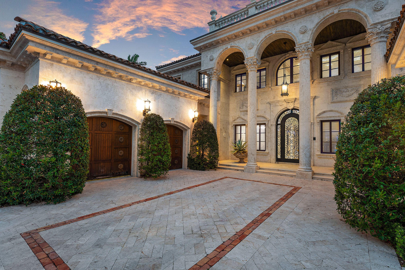 ROYAL PALM YACHT & COUNTRY CLUB - Residential