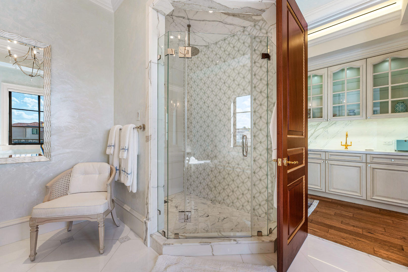 ROYAL PALM YACHT & COUNTRY CLUB - Residential