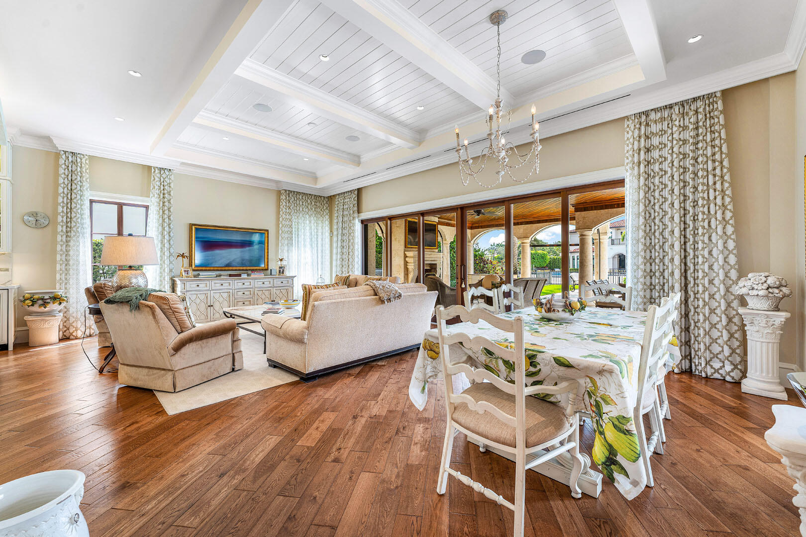 ROYAL PALM YACHT & COUNTRY CLUB - Residential