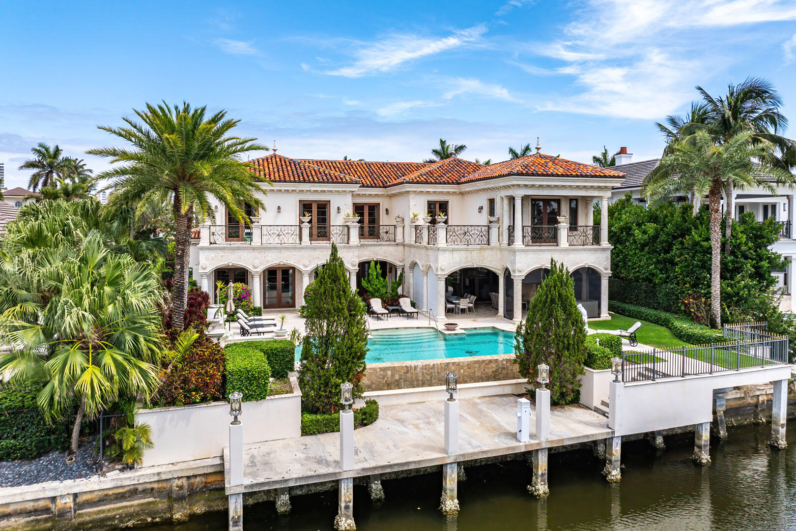 ROYAL PALM YACHT & COUNTRY CLUB - Residential