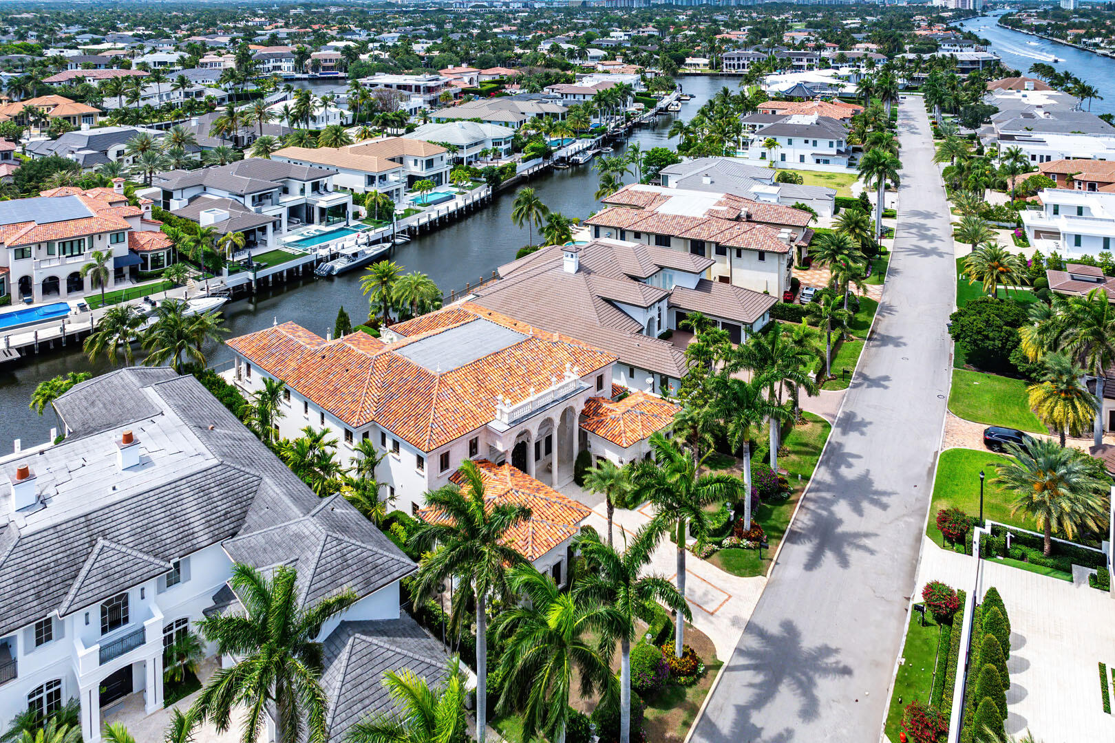 ROYAL PALM YACHT & COUNTRY CLUB - Residential