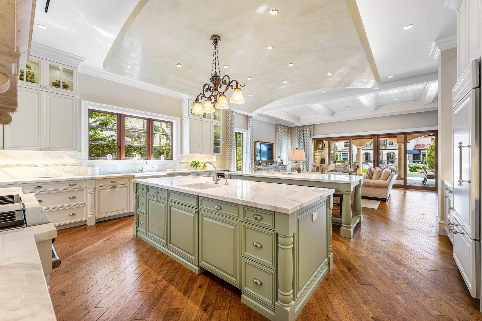 ROYAL PALM YACHT & COUNTRY CLUB - Residential