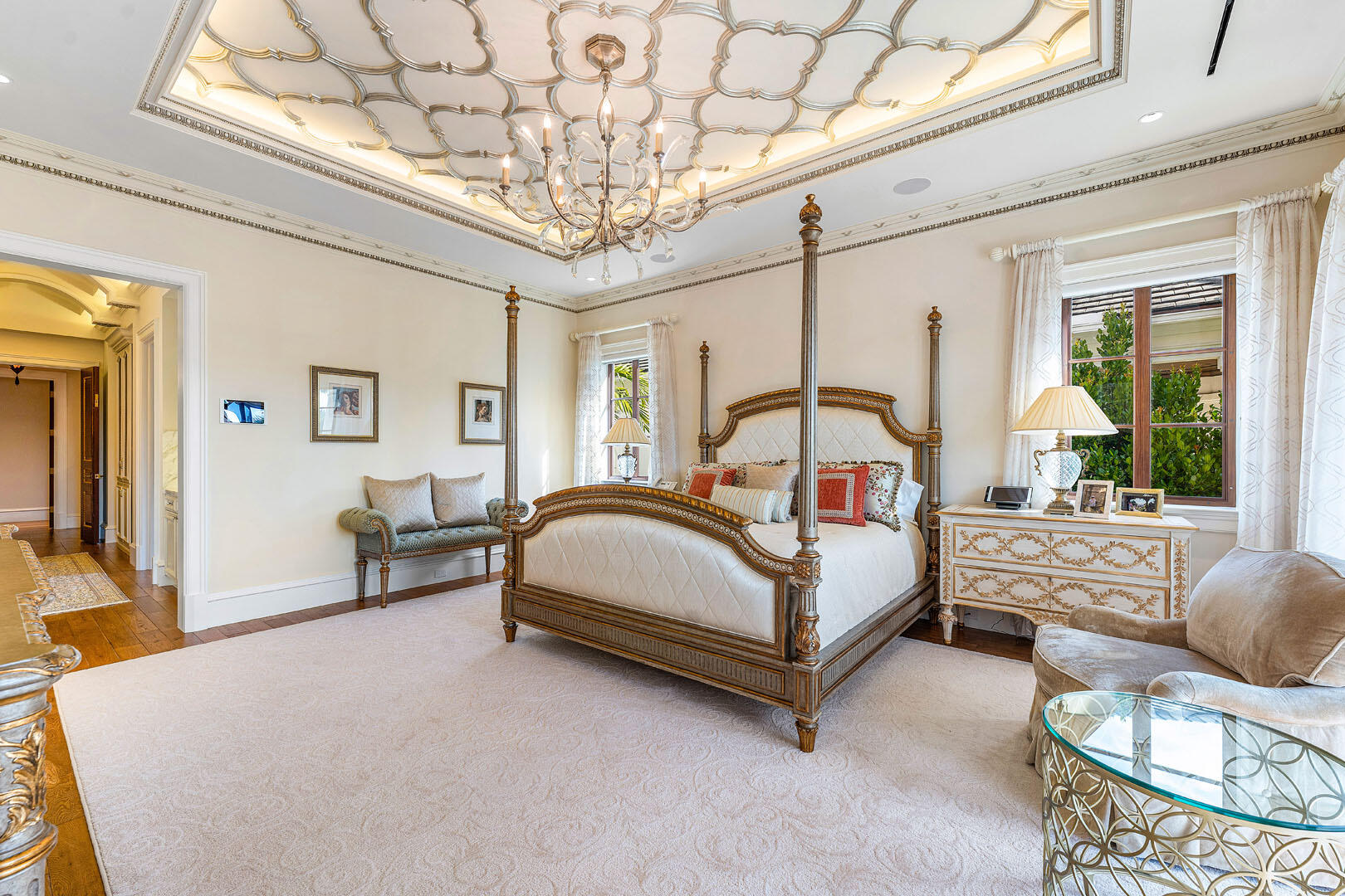 ROYAL PALM YACHT & COUNTRY CLUB - Residential