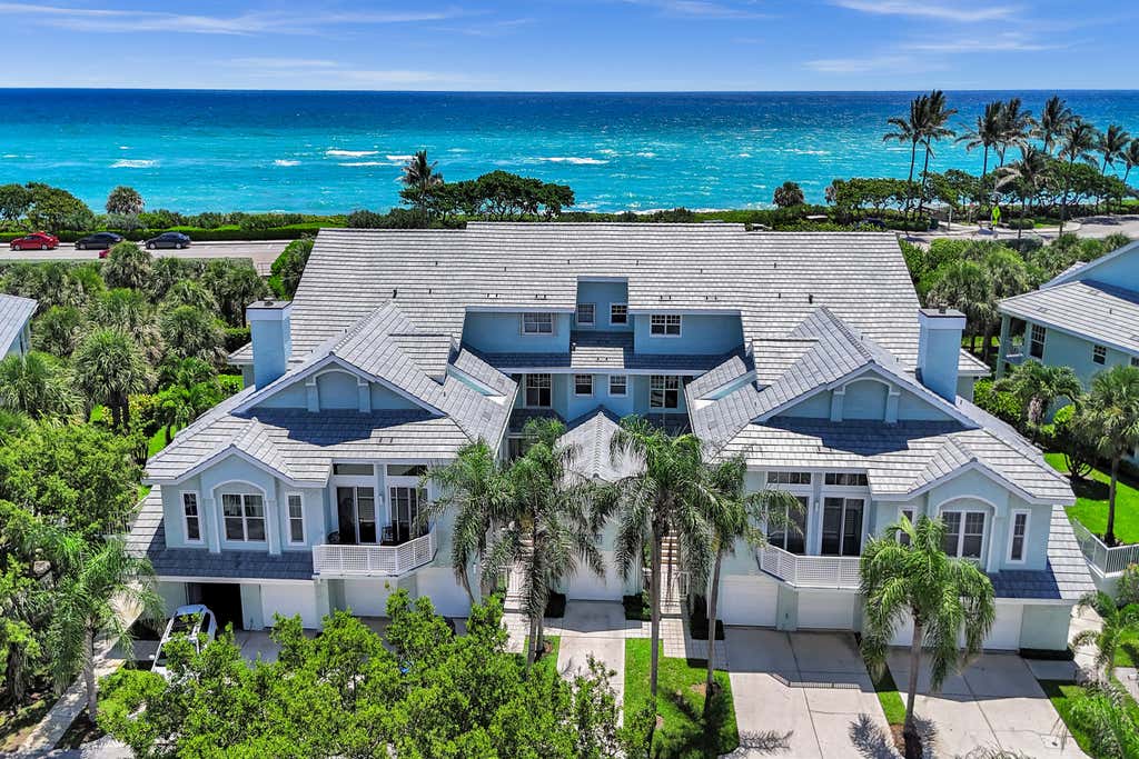 Photo of 606 Mainsail Circle, Jupiter, FL 33477 (MLS # R10978034)
