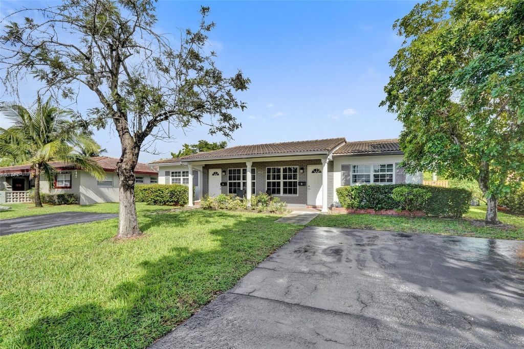 Photo of 4017 Woodside Drive, Coral Springs, FL 33065 (MLS # F10544715)
