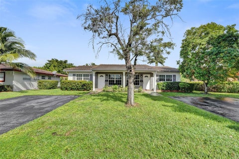 Photo of 4017 Woodside Drive, Coral Springs, FL 33065 (MLS # F10544715)