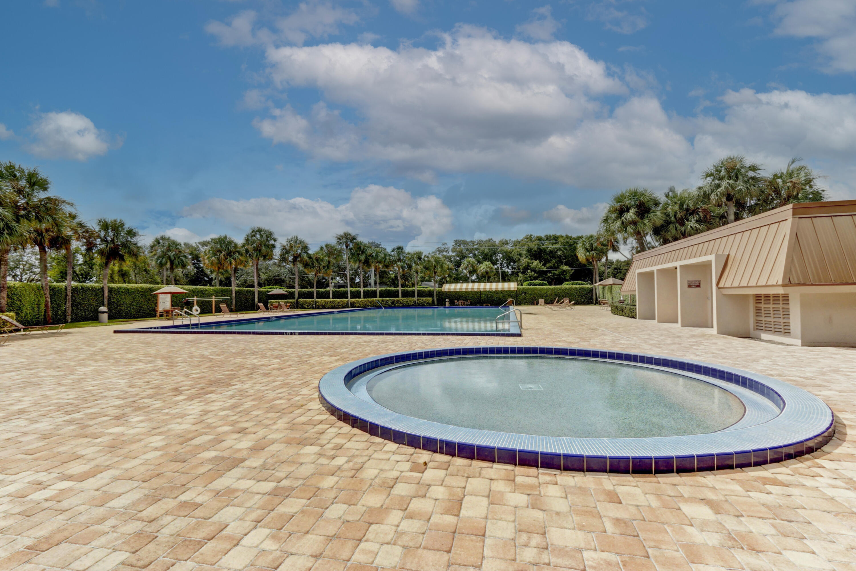 VILLAGE OF SANDALWOOD LAK - Residential Lease