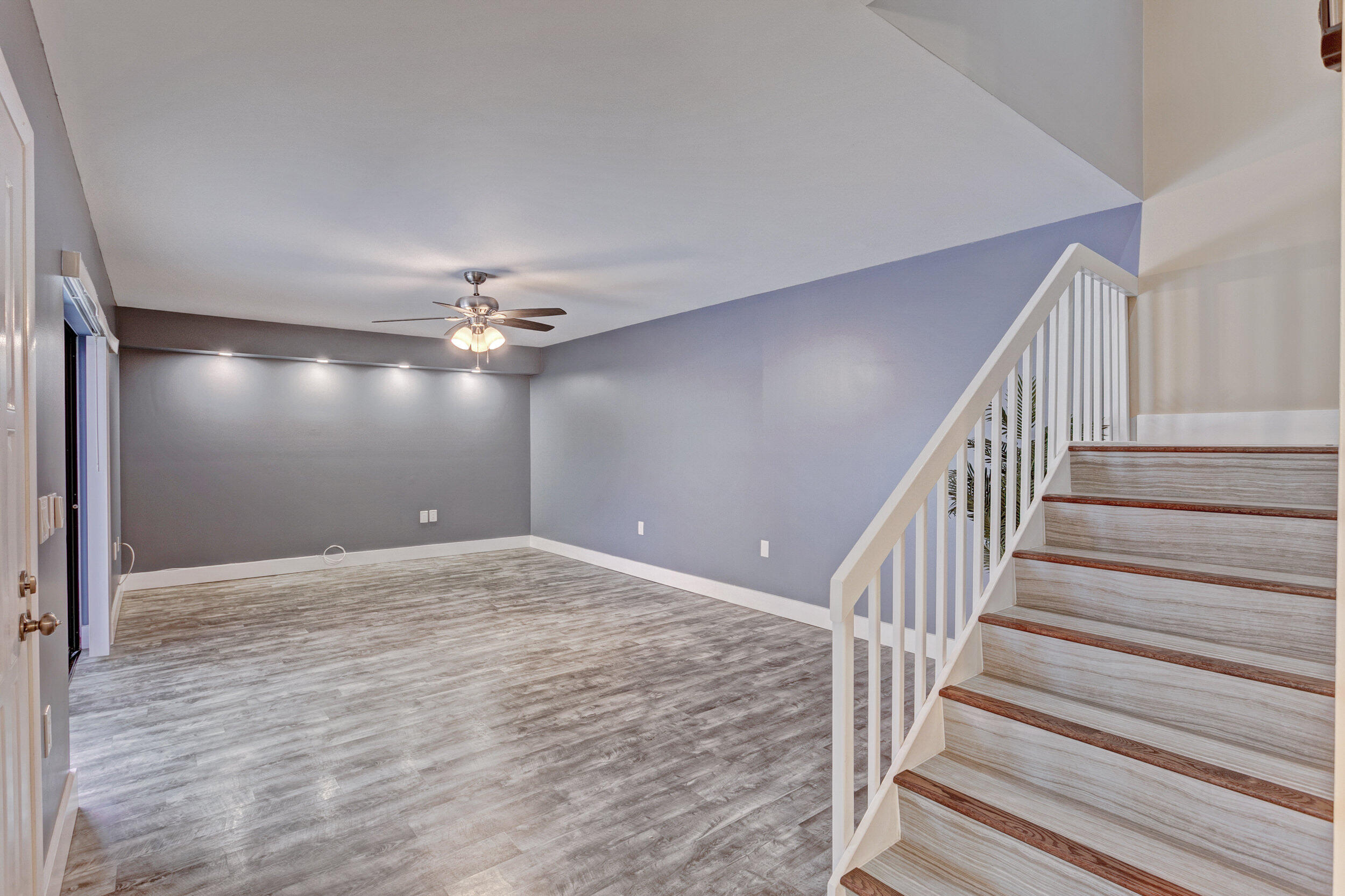 VILLAGE OF SANDALWOOD LAK - Residential Lease