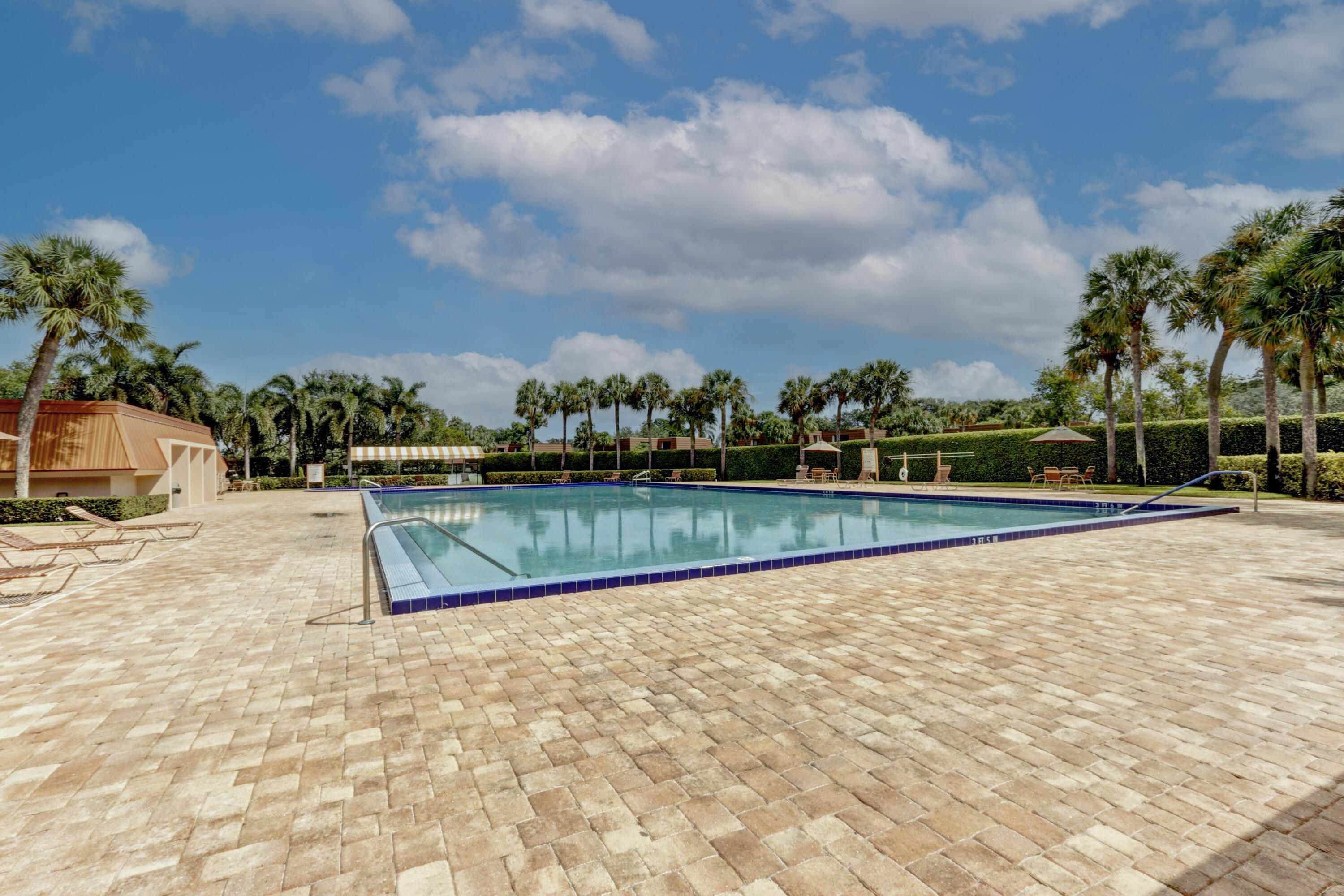 VILLAGE OF SANDALWOOD LAK - Residential Lease