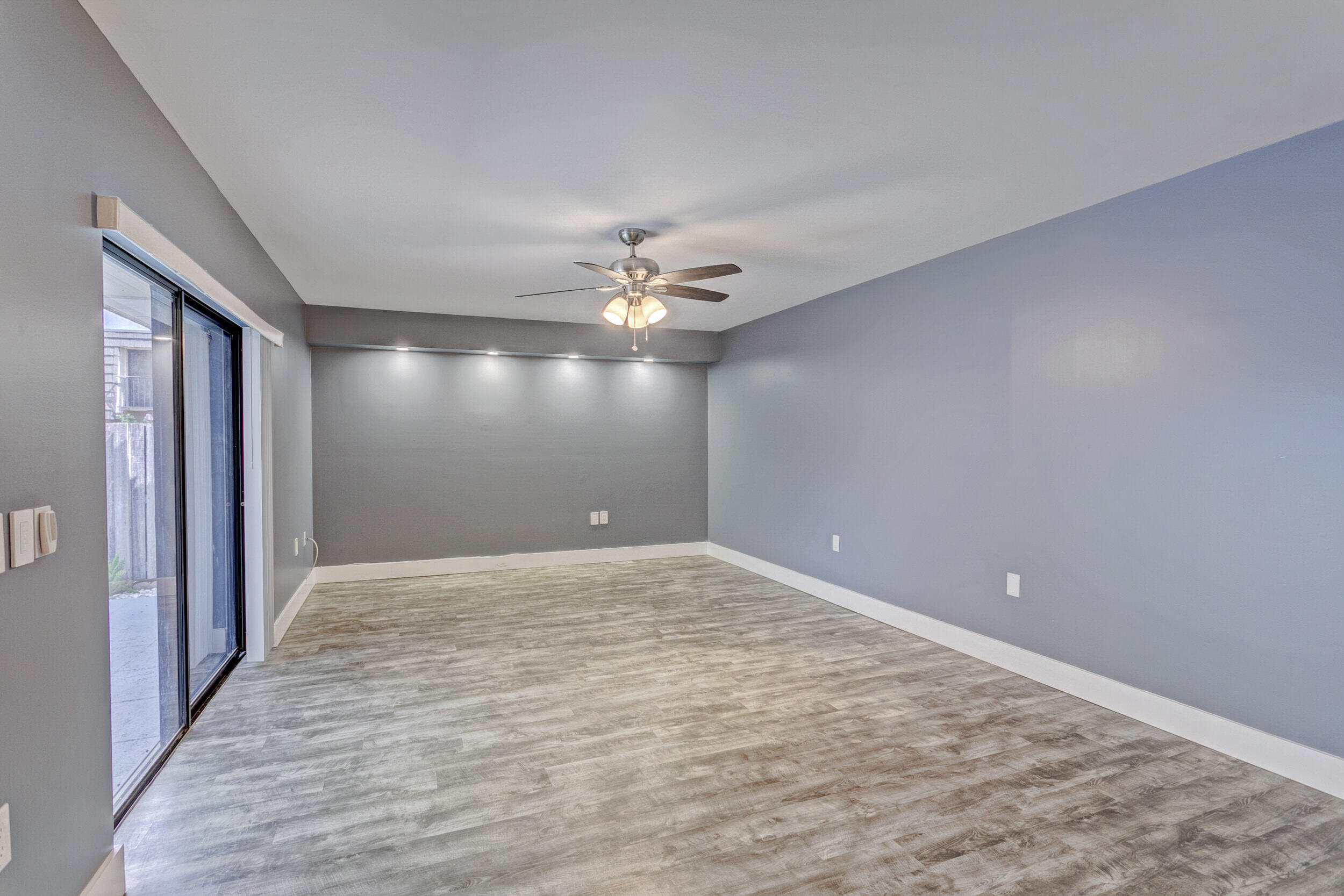 VILLAGE OF SANDALWOOD LAK - Residential Lease