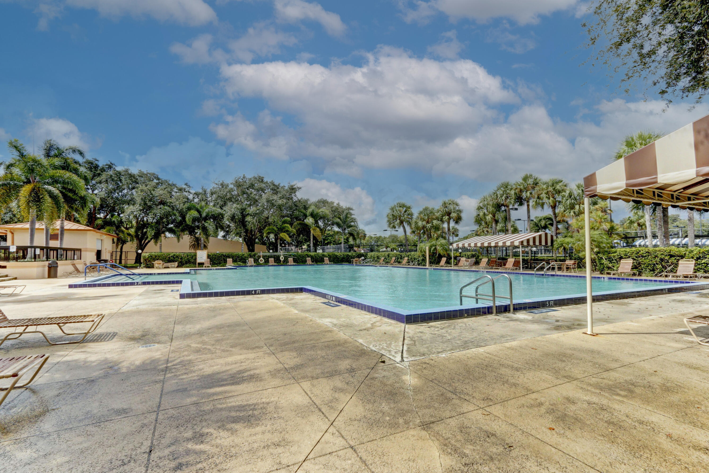 VILLAGE OF SANDALWOOD LAK - Residential Lease