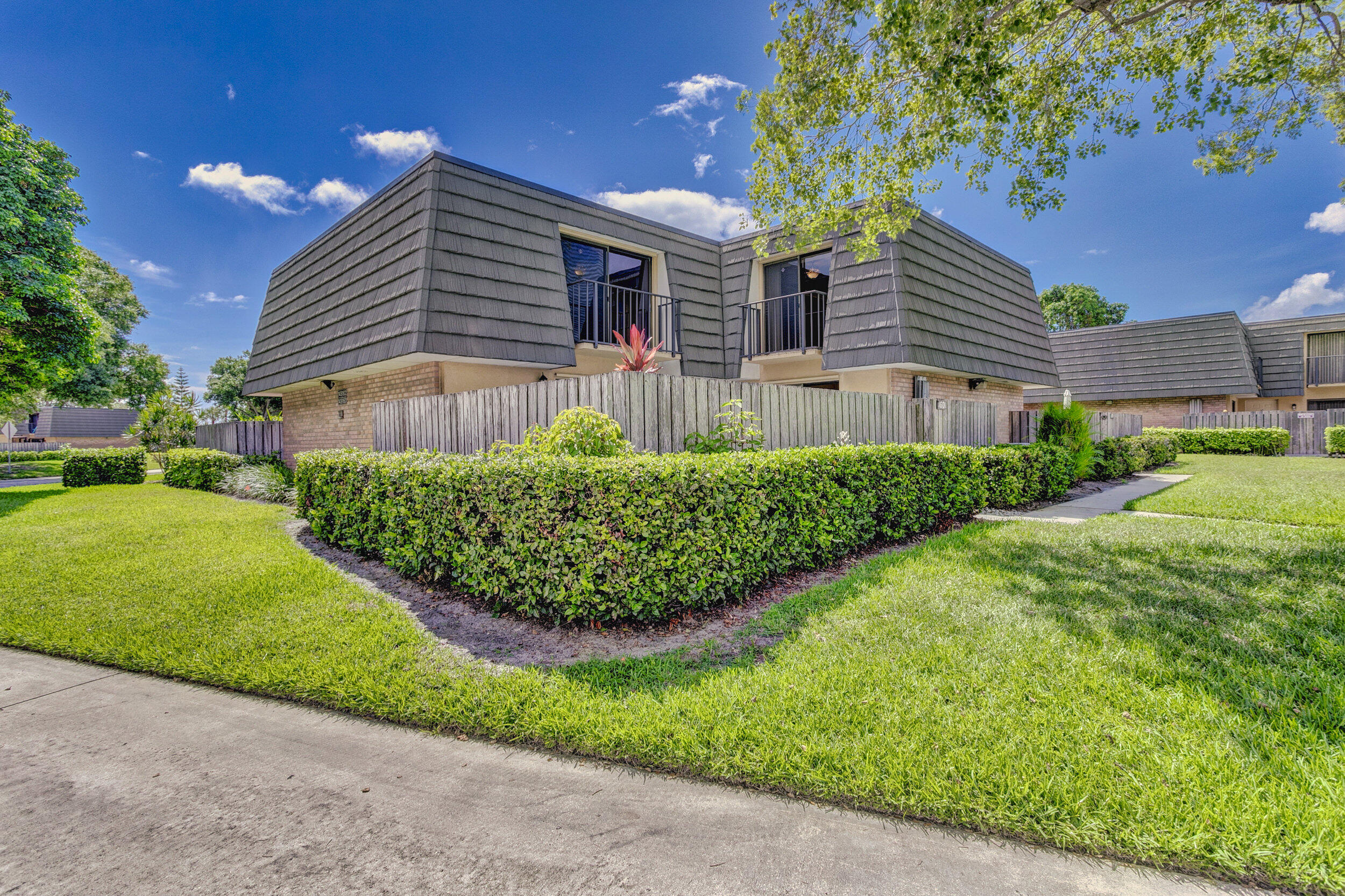 VILLAGE OF SANDALWOOD LAK - Residential Lease