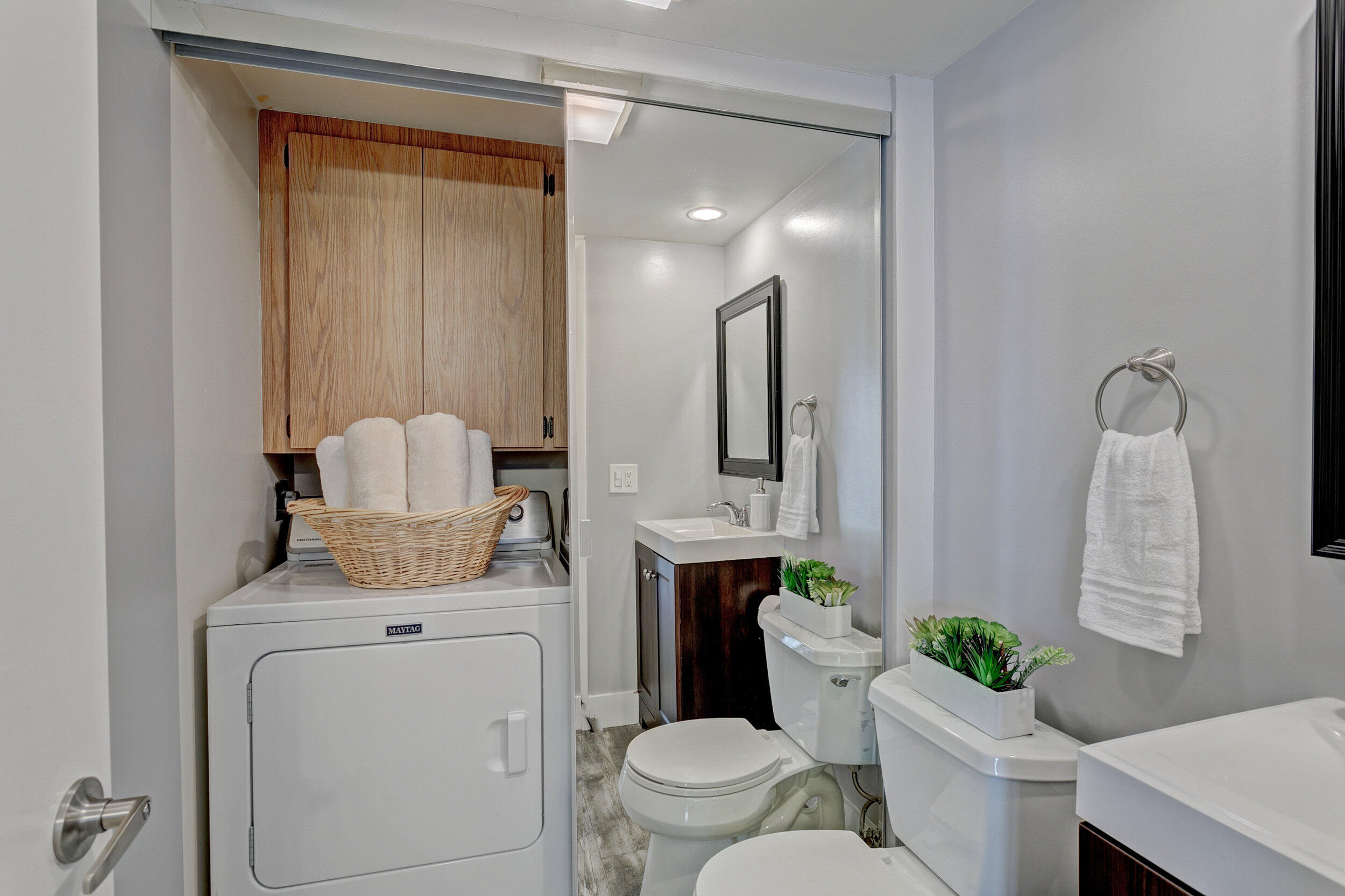 VILLAGE OF SANDALWOOD LAK - Residential Lease