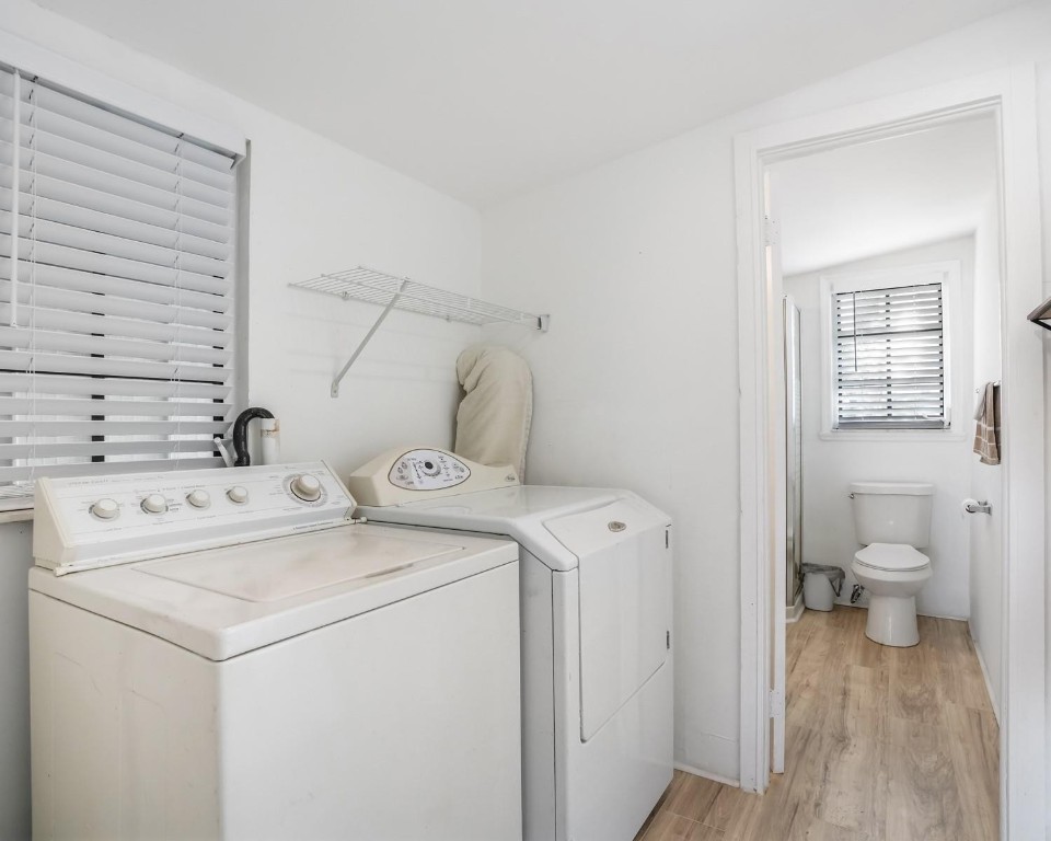 RAVENSWOOD ESTATES & MARI - Residential