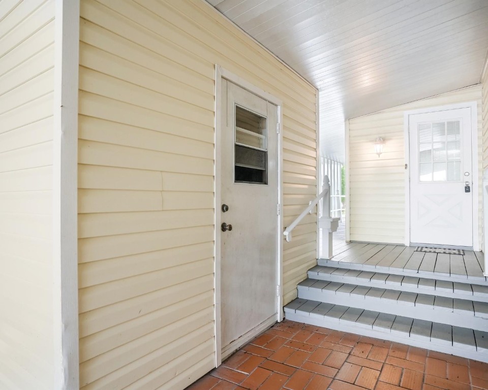 RAVENSWOOD ESTATES & MARI - Residential