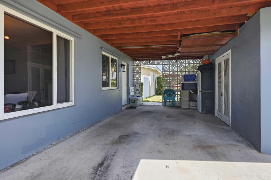 Photo of 7530 LINCOLN Street, Hollywood, FL 33024 (MLS # B26064544)