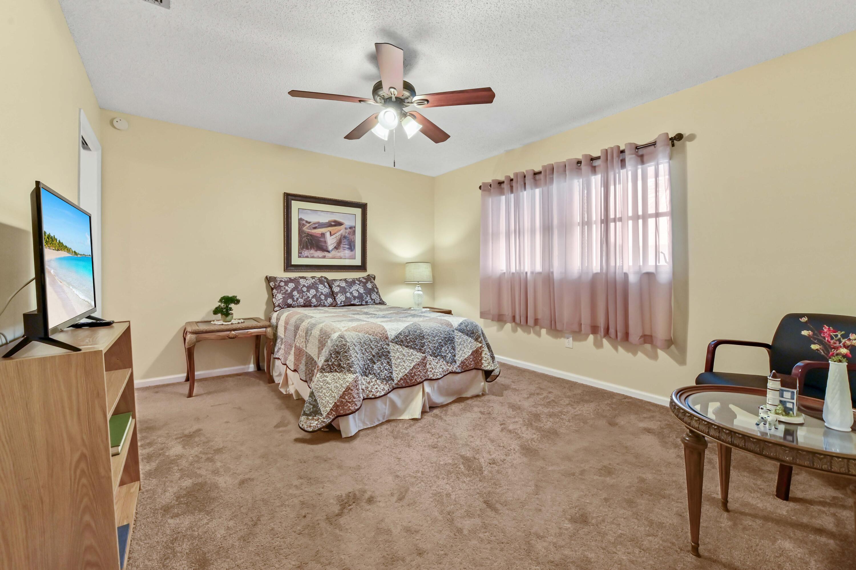 CRESTHAVEN TOWNHOMES - Residential