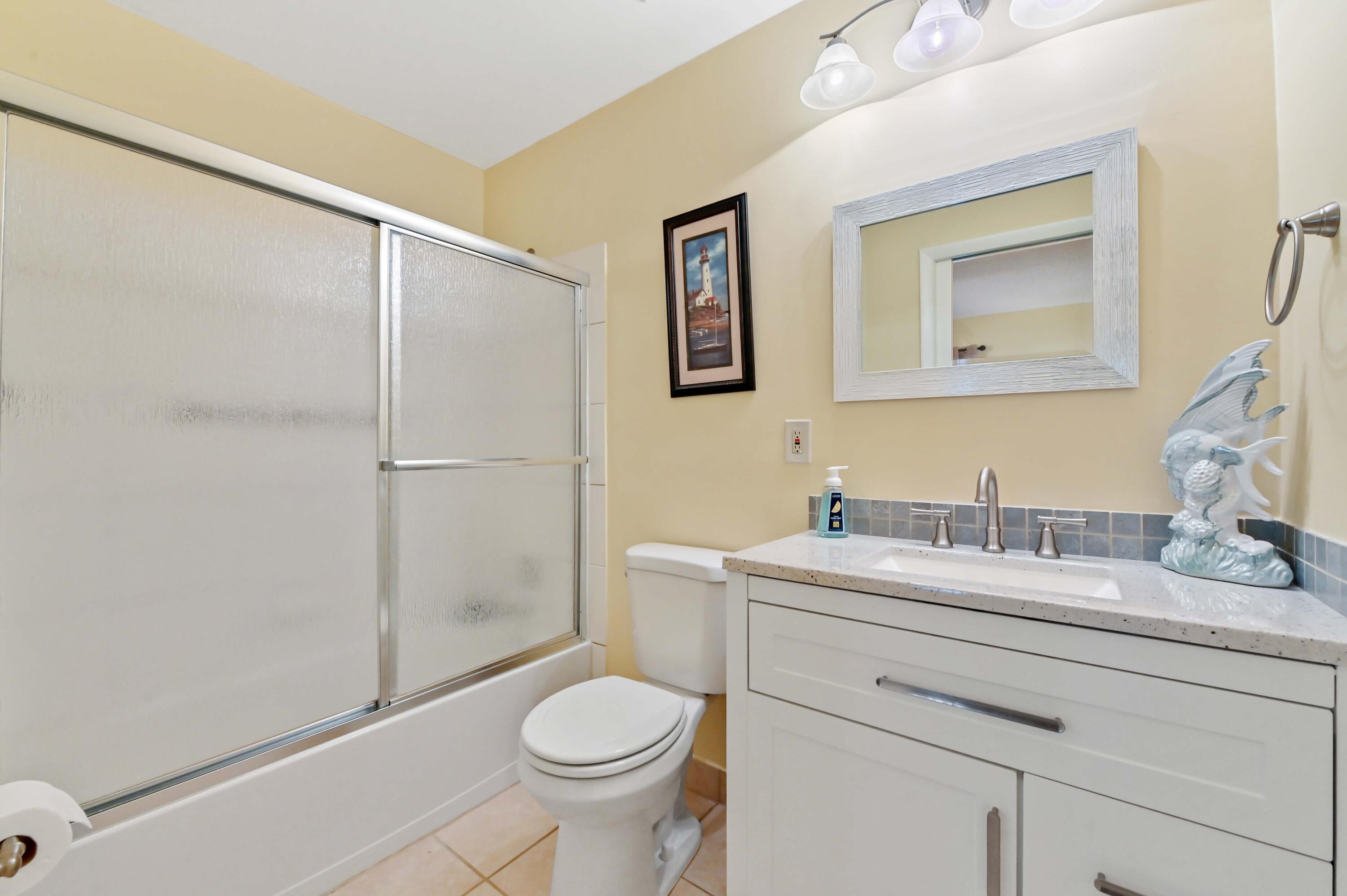 CRESTHAVEN TOWNHOMES - Residential