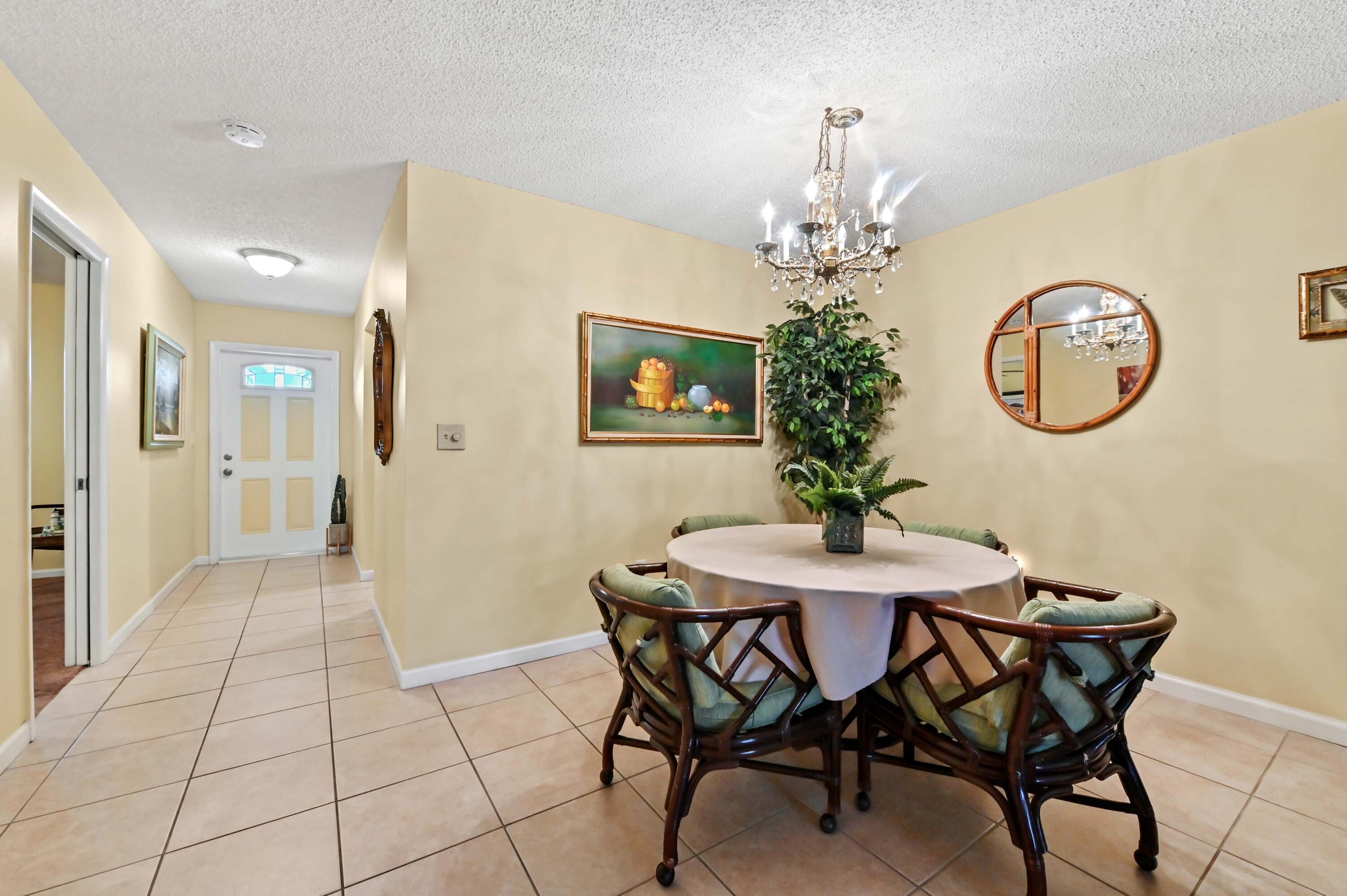 CRESTHAVEN TOWNHOMES - Residential