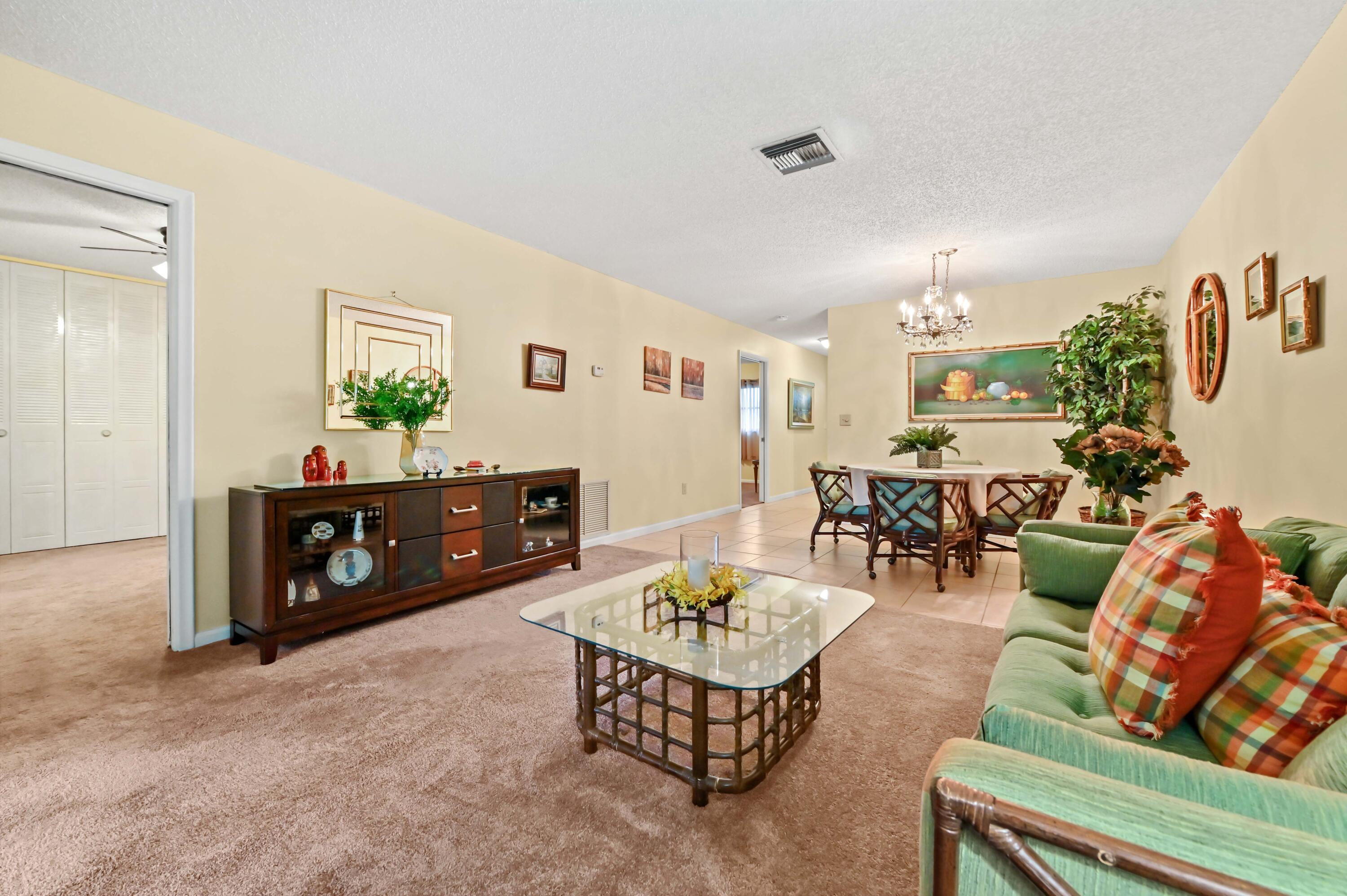 CRESTHAVEN TOWNHOMES - Residential