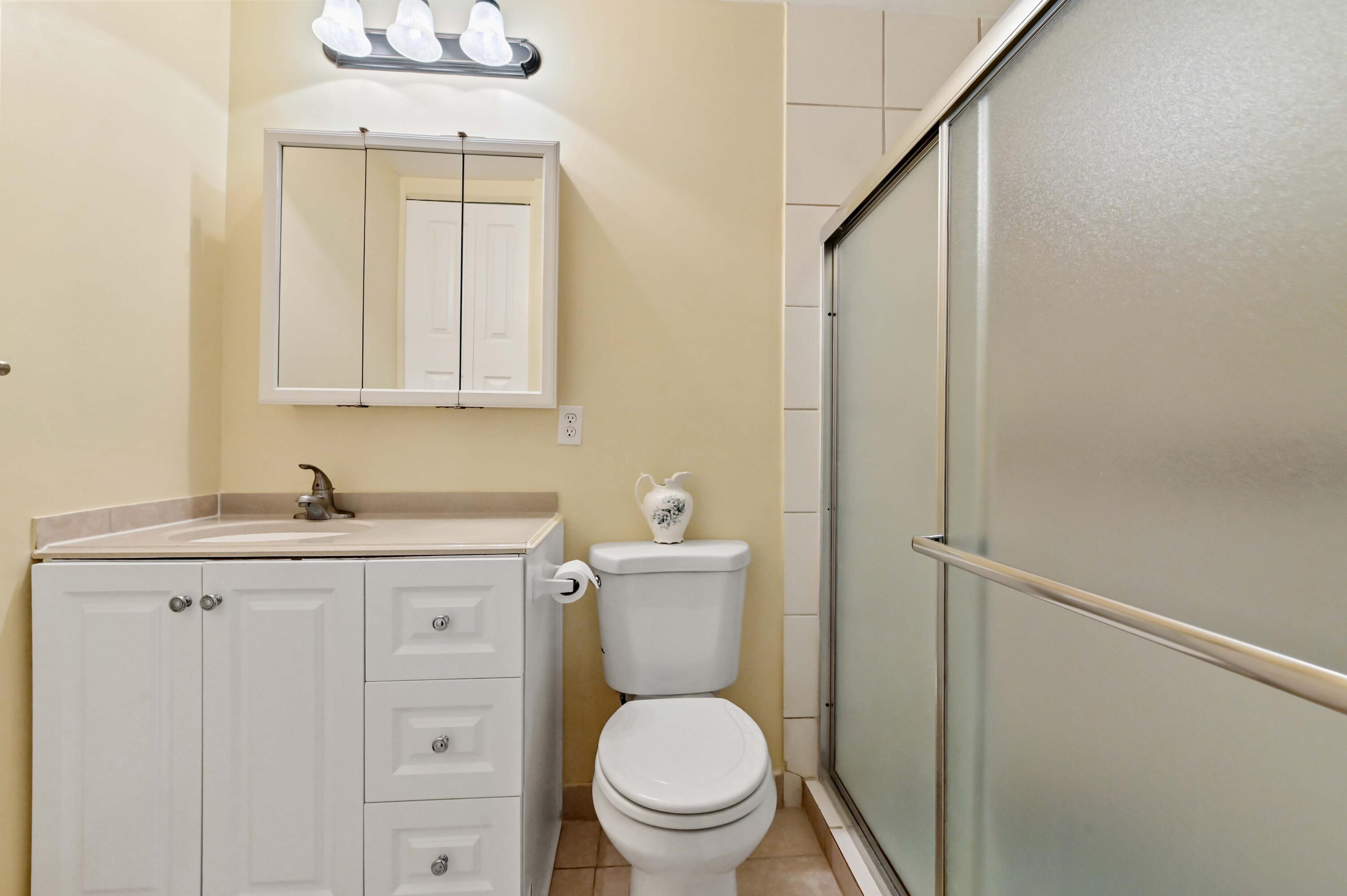 CRESTHAVEN TOWNHOMES - Residential