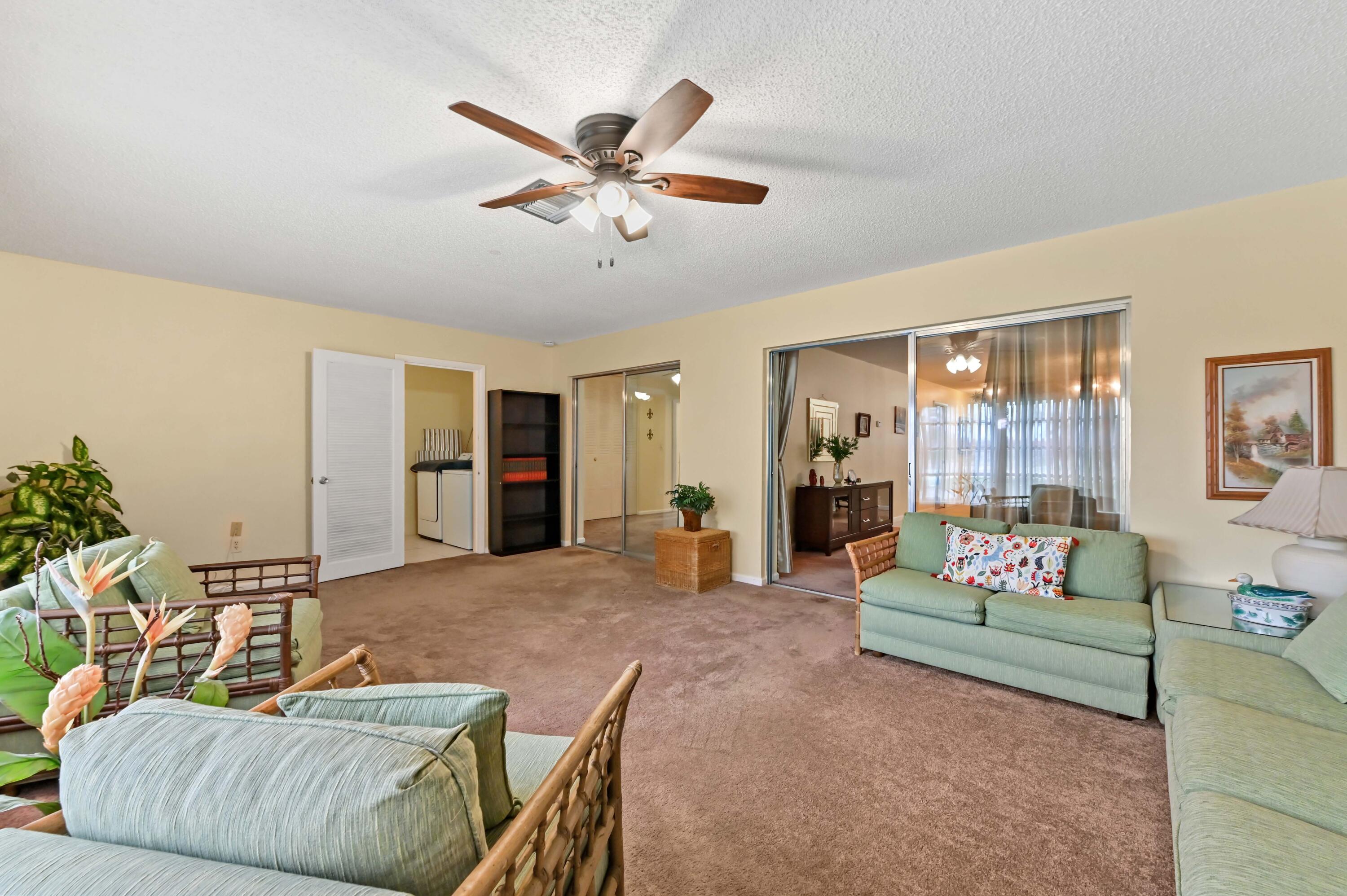 CRESTHAVEN TOWNHOMES - Residential