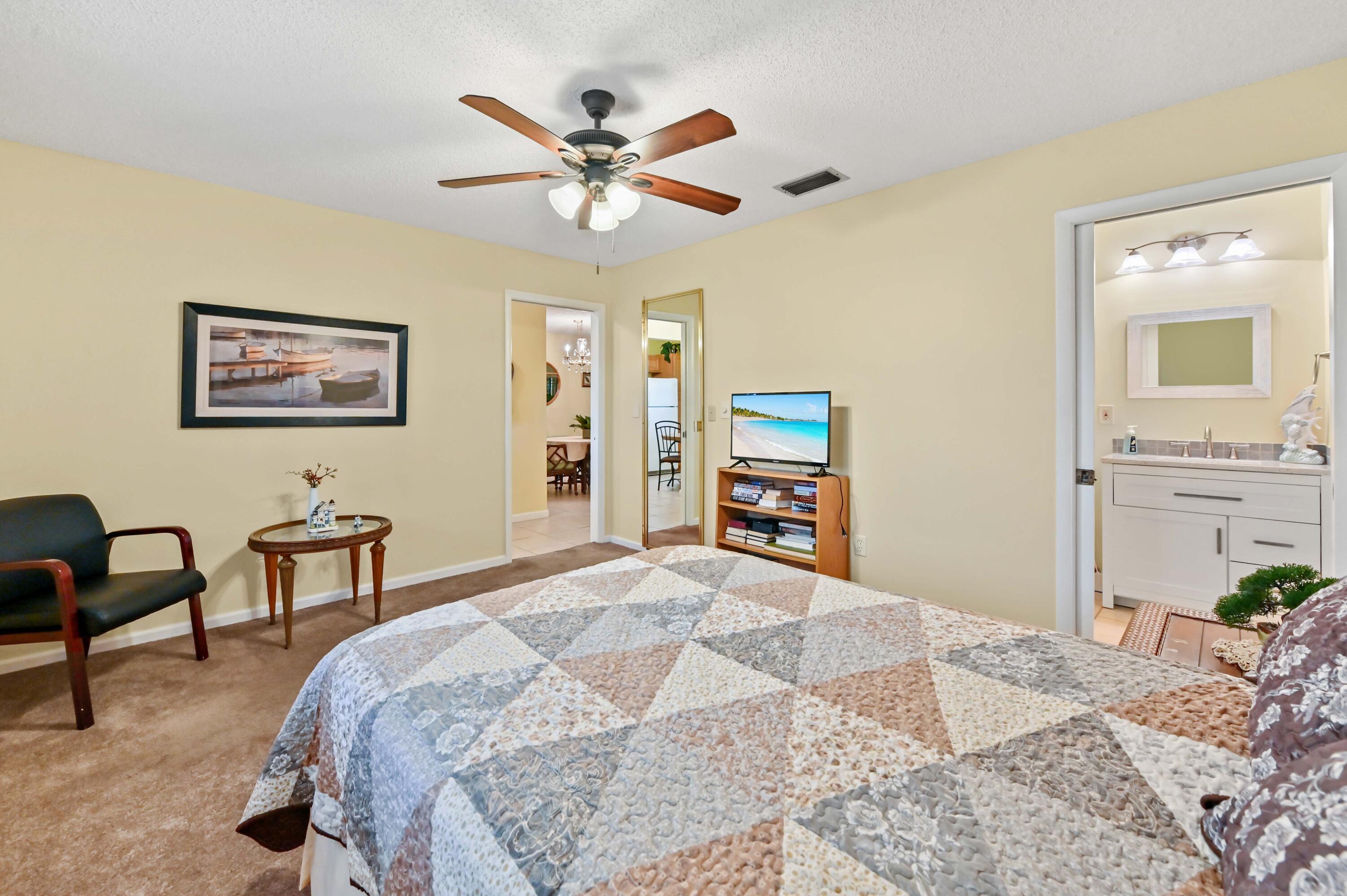 CRESTHAVEN TOWNHOMES - Residential