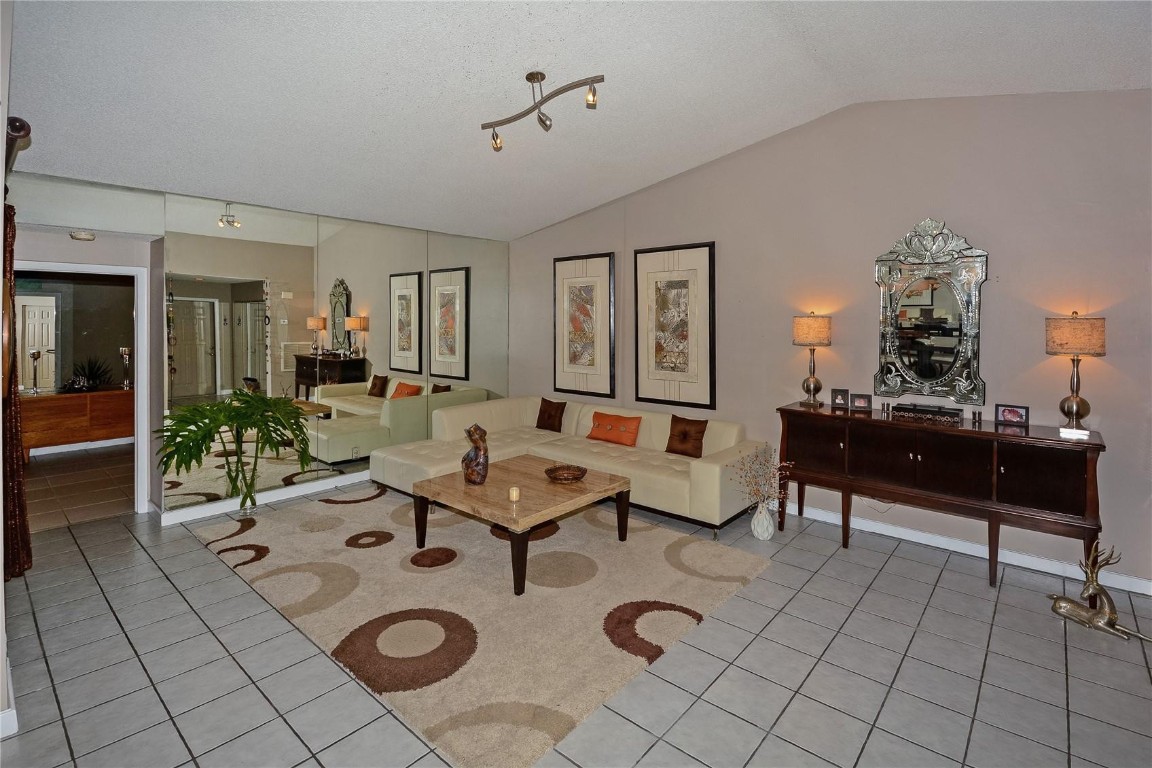 Country Isles Patio Homes - Residential Lease