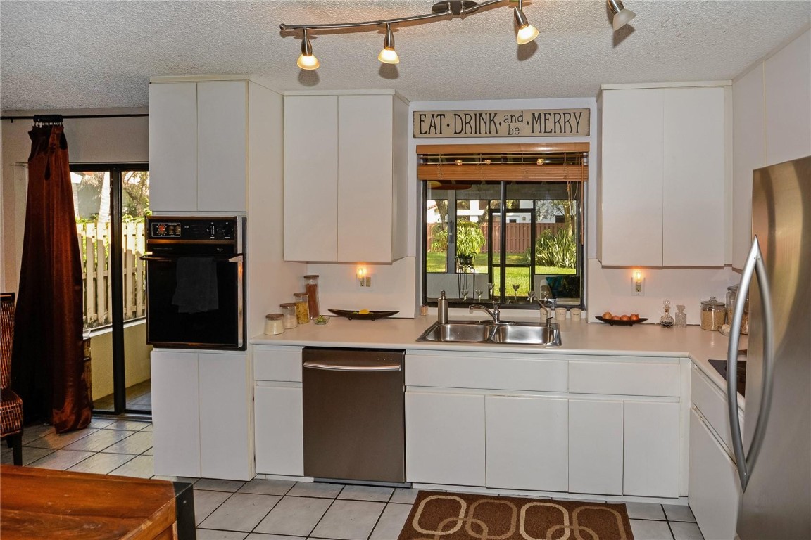 Country Isles Patio Homes - Residential Lease