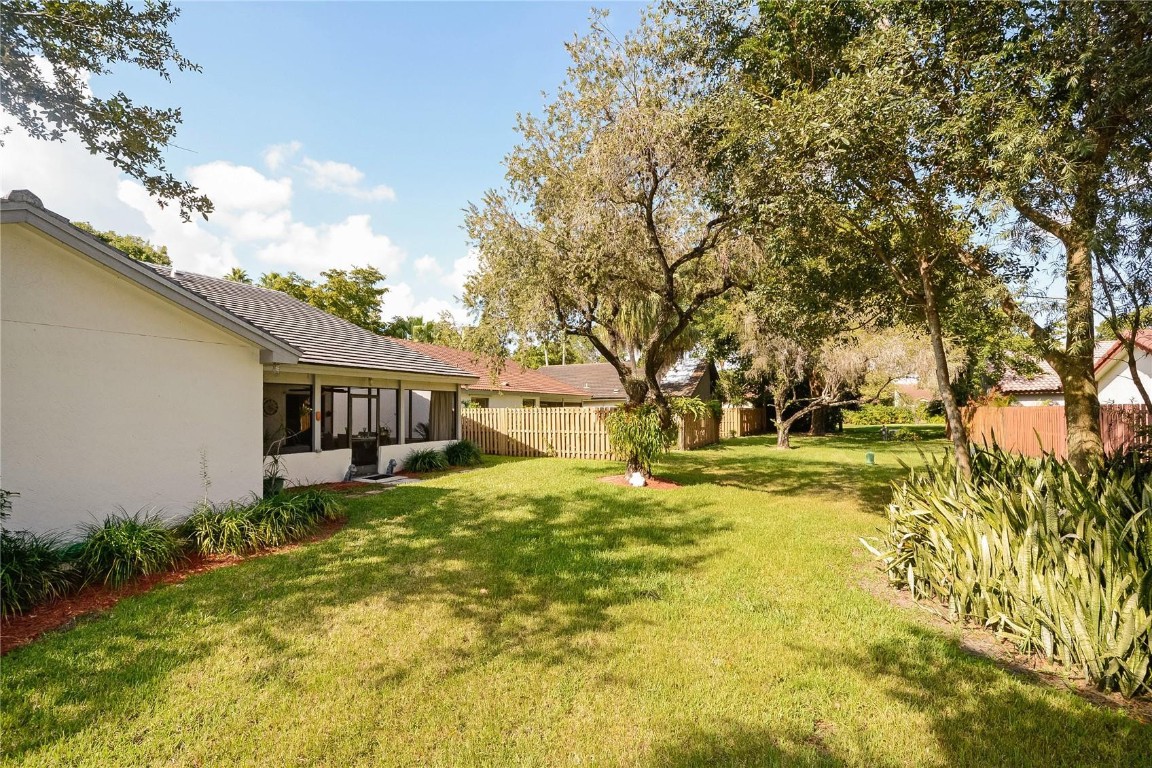 Country Isles Patio Homes - Residential Lease