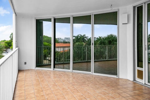 Tiny photo for 3100 NE 47th Court #305, Fort Lauderdale, FL 33308 (MLS # B26035912)