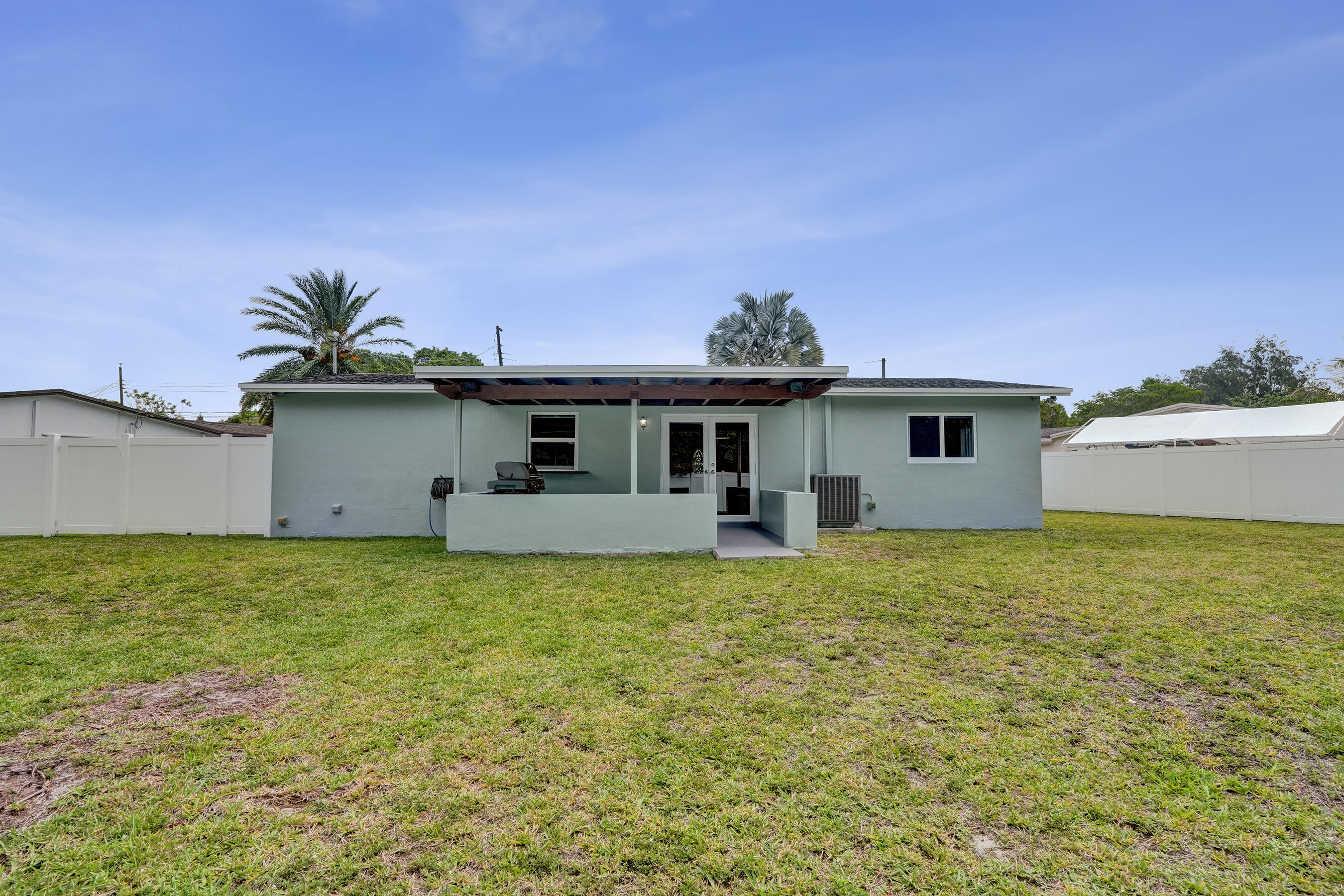 SUMMERTIME ISLES - Residential