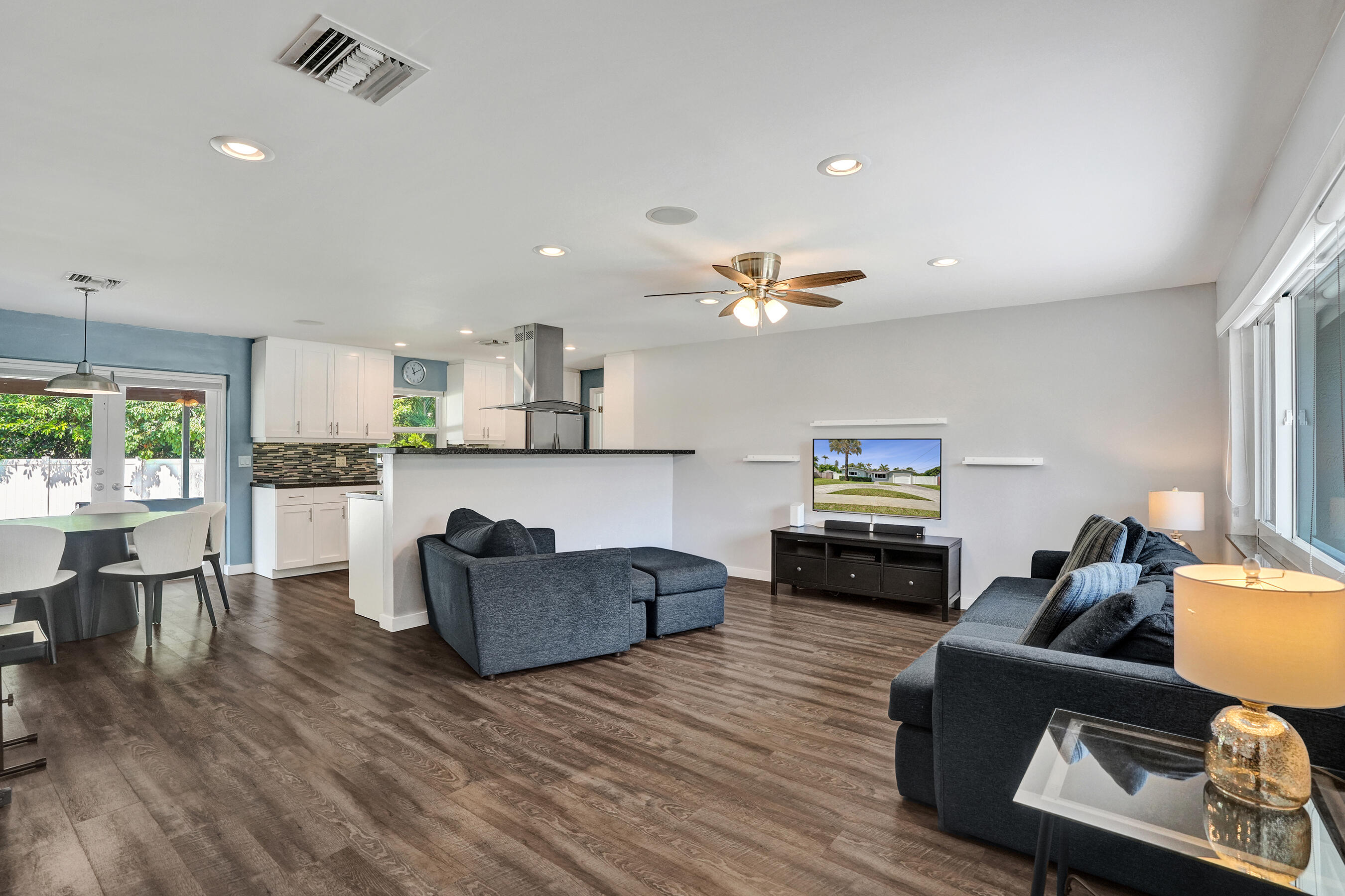 SUMMERTIME ISLES - Residential