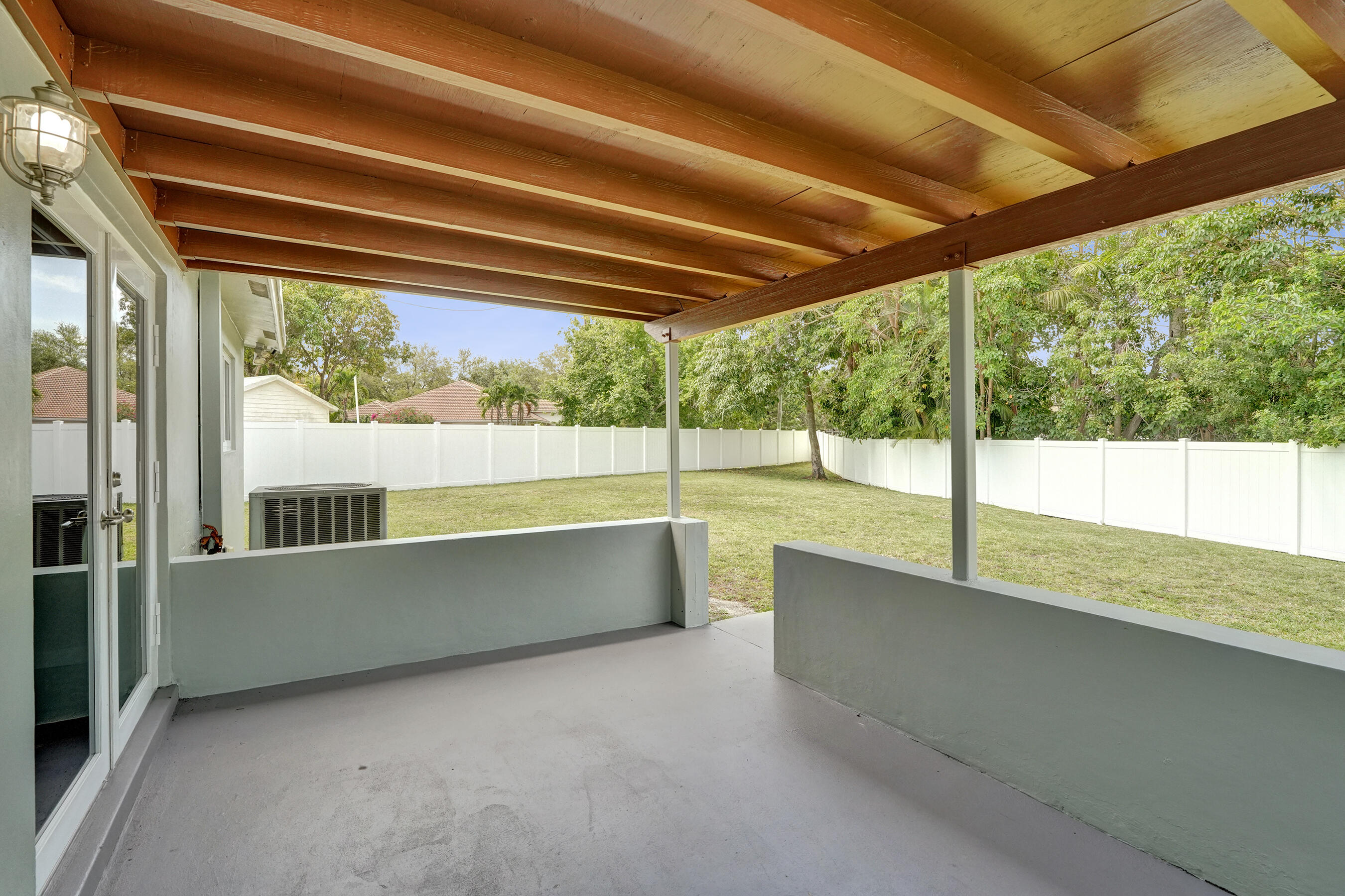 SUMMERTIME ISLES - Residential
