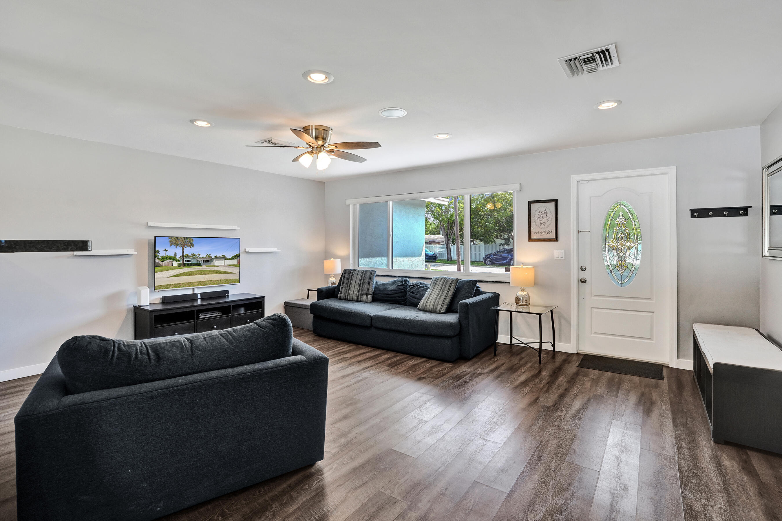 SUMMERTIME ISLES - Residential
