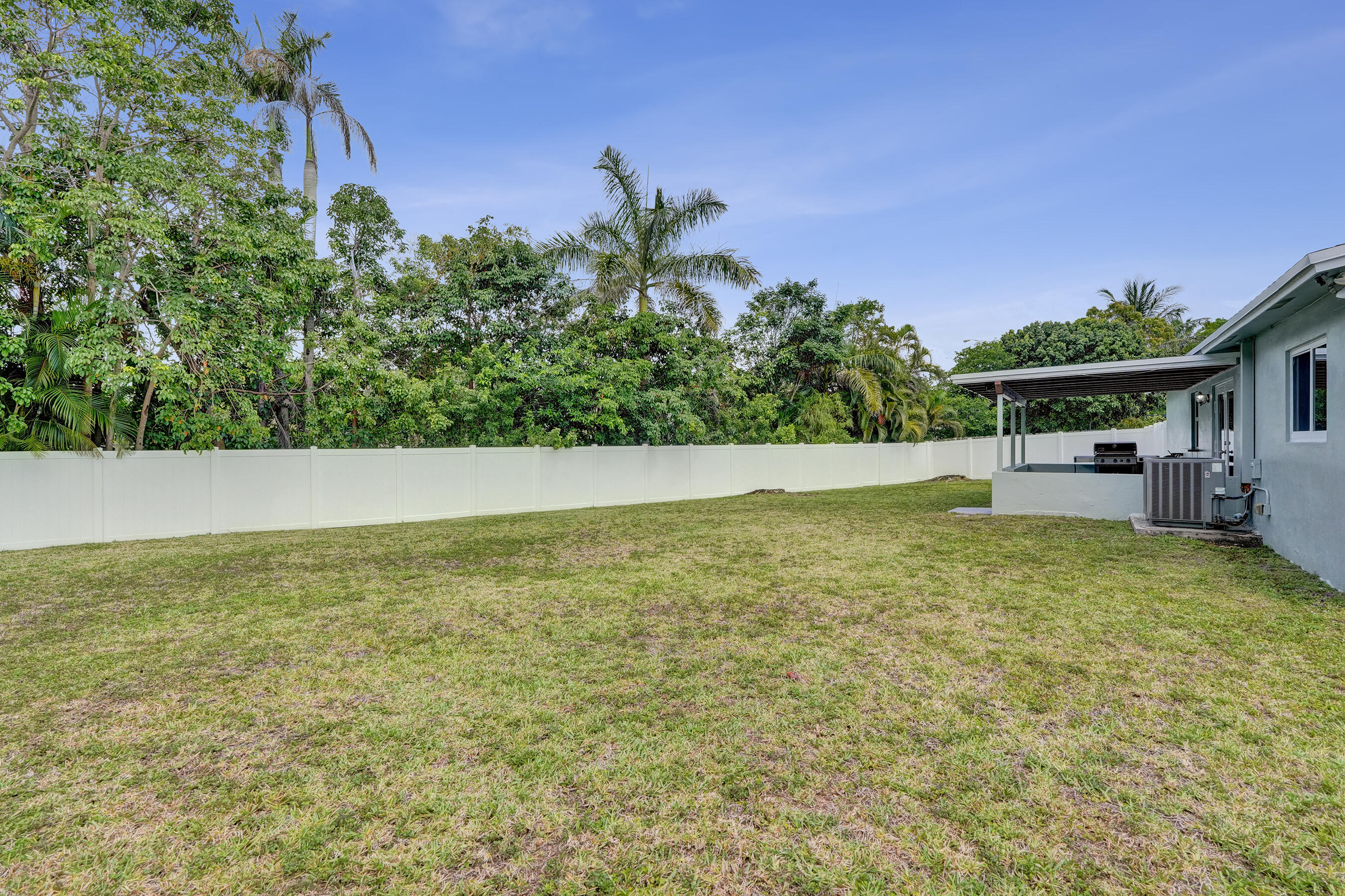 SUMMERTIME ISLES - Residential