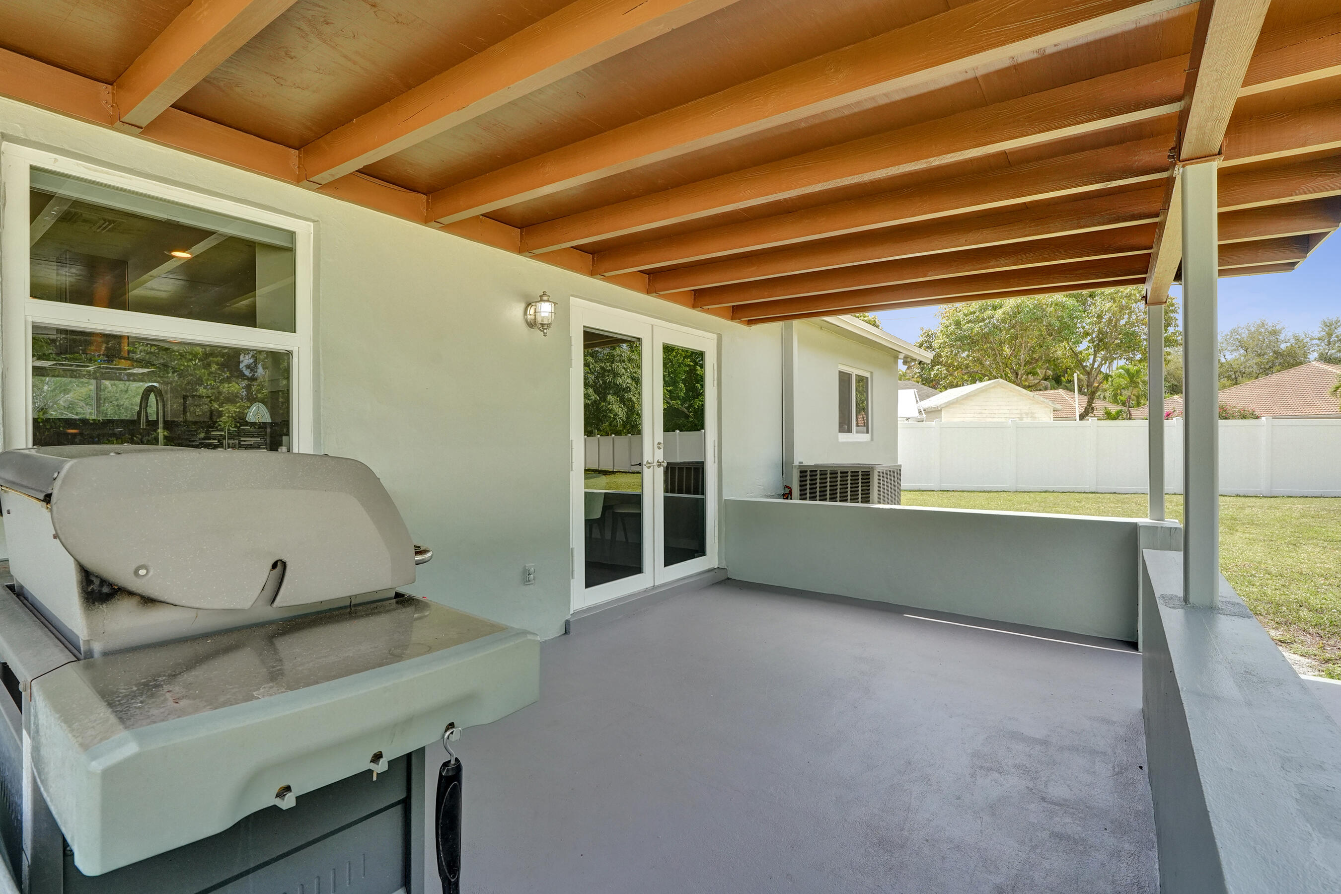SUMMERTIME ISLES - Residential