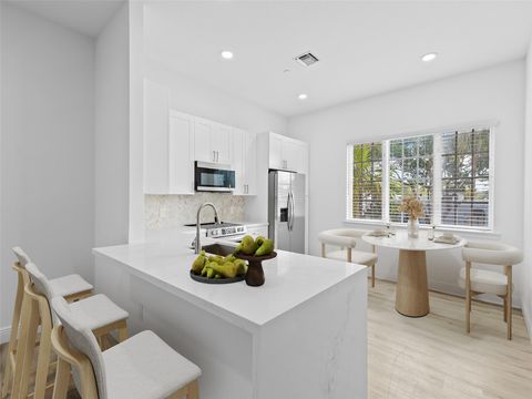510 SE 7th St 403 Fort Lauderdale FL 33301