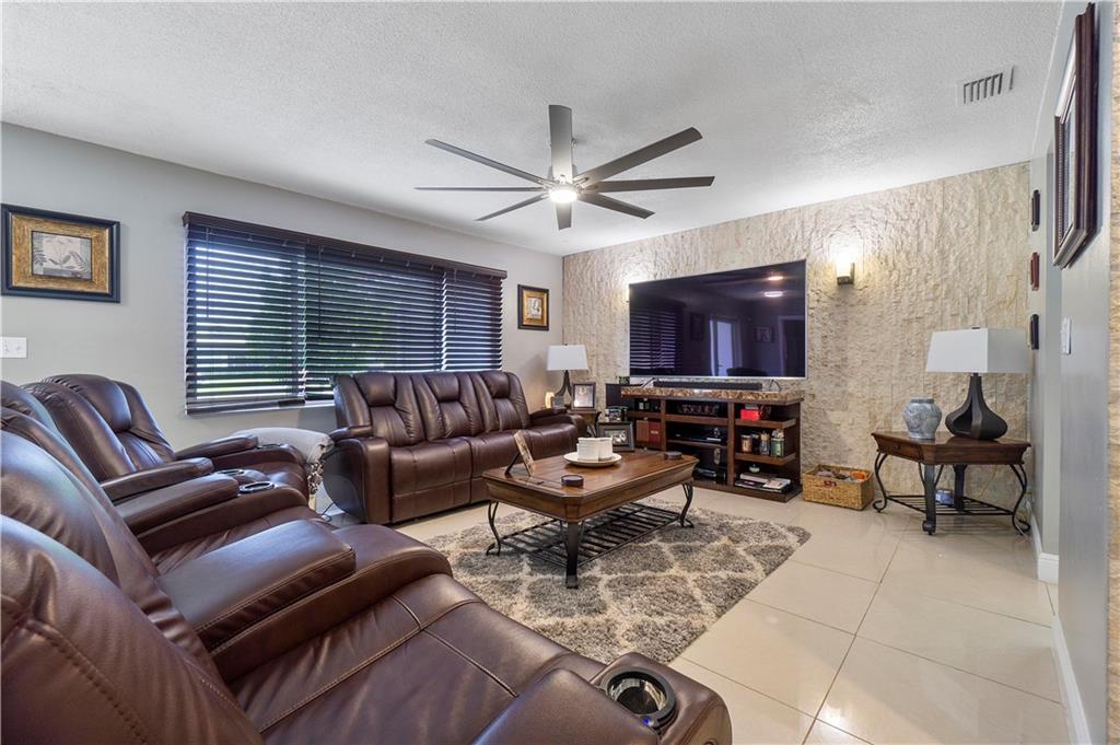 Coral Spgs II 59-49 B - Residential