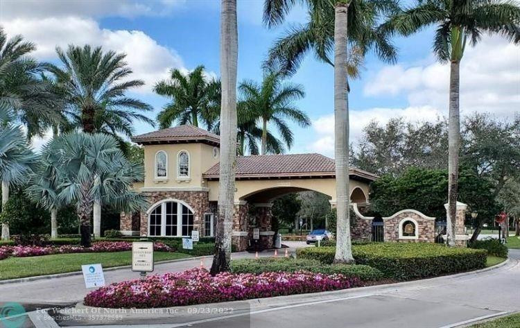 HERON BAY SOUTH - Residential