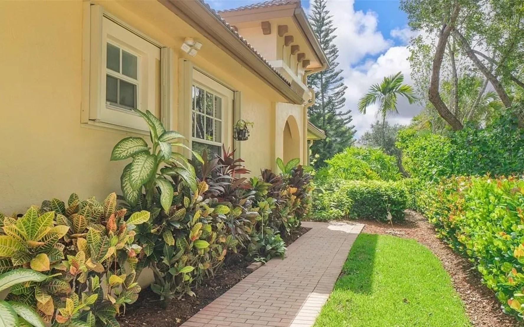 HERON BAY SOUTH - Residential