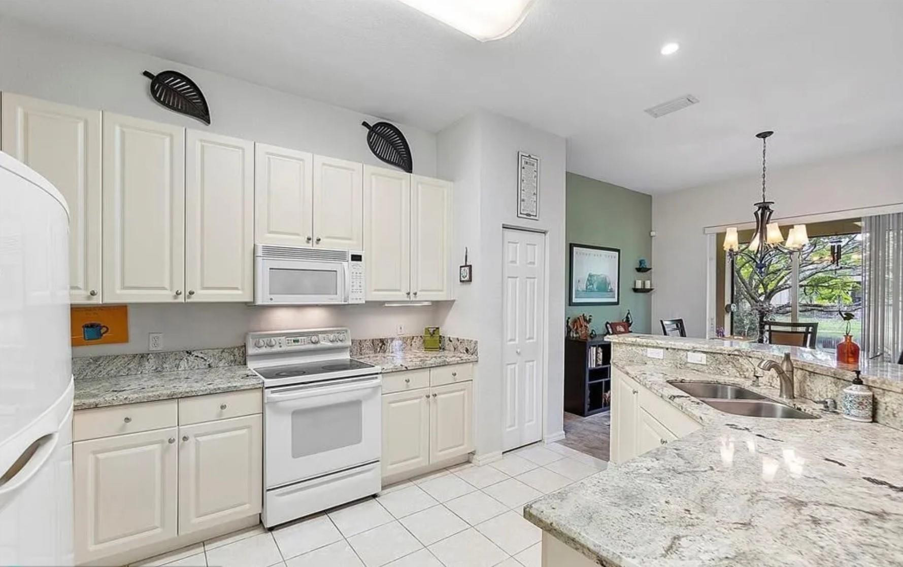 HERON BAY SOUTH - Residential