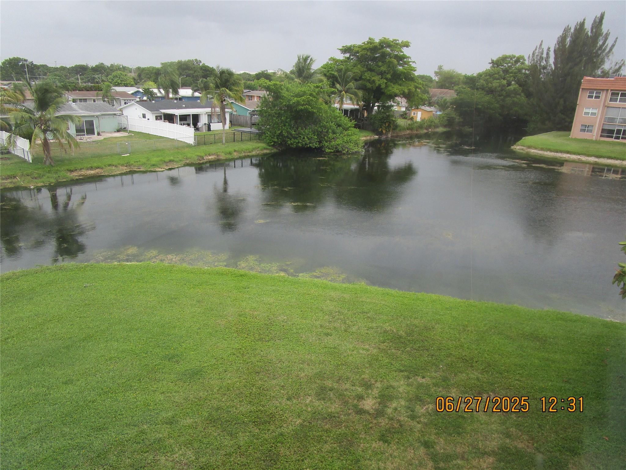 SUNRISE LAKES - Residential