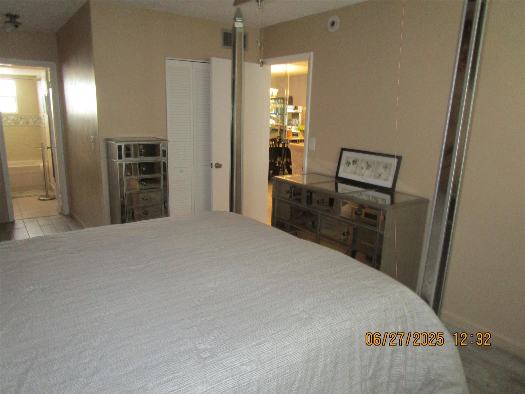 SUNRISE LAKES - Residential