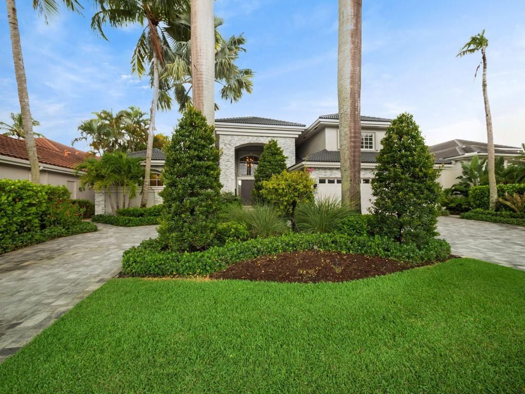 Photo of 1020 Grand Isle Terrace, Palm Beach Gardens, FL 33418 (MLS # R11104953)