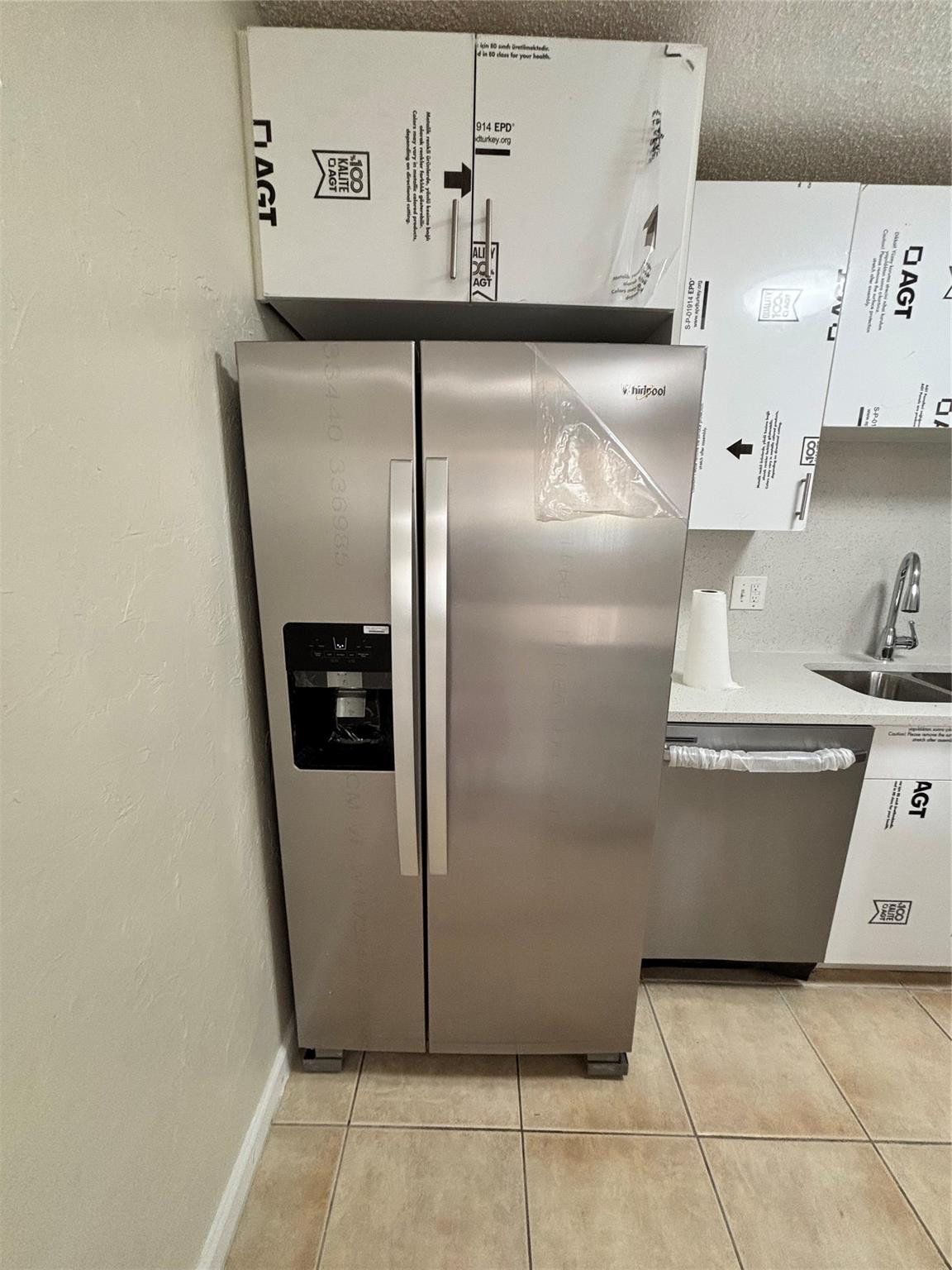 LE CLOS - Residential Lease