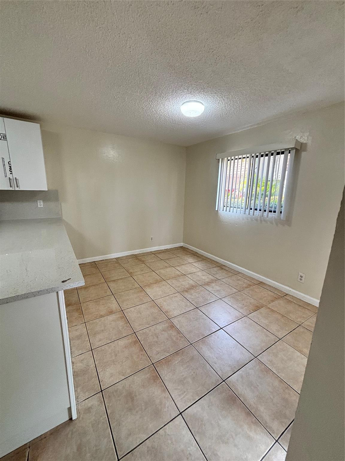 LE CLOS - Residential Lease